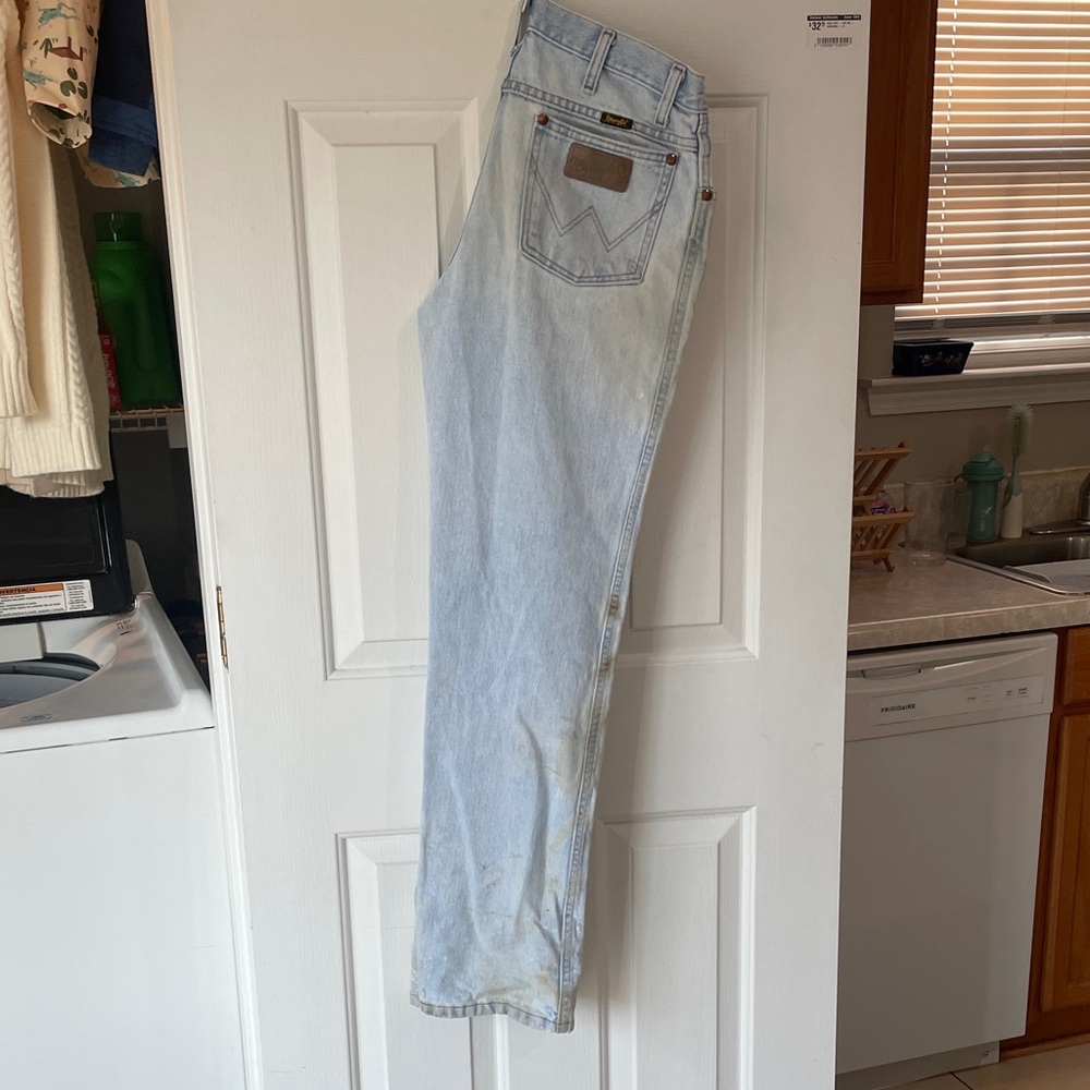 Wrangler Men's Light Blue Straight Jeans